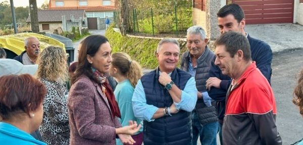 A alcaldesa María Ramallo visita a mellora do primeiro tramo da estrada que conecta Pastoriza coa PO-313