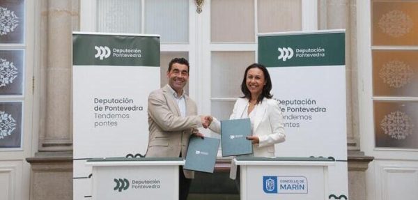 Luis López asina coa alcaldesa de Marín, María Ramallo, o convenio para investir 1,6 millóns de euros na humanización da rúa Escola de Tiro Naval Janer e a mellora da accesibilidade da Finca de Briz