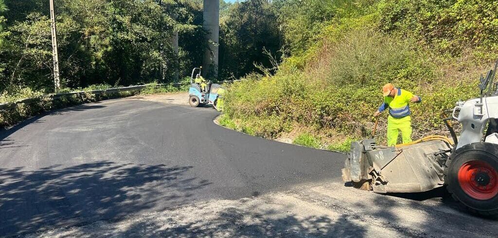 O Concello acomete melloras en varios viais do rural e avanza no Plan de Pavimentación de Camiños