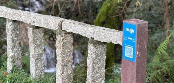 Máis de 30 novas balizas turísticas cun código QR achegarán información actualizada aos visitantes dos recursos máis importantes da vila