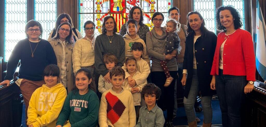 Reunión coas familias do CEIPP Sequelo para tratar de mellorar a seguridade nos accesos e escoitar as súas demandas