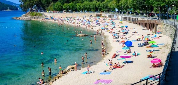 O Concello inicia o camiño administrativo para contratar a limpeza e o balizamento das praias