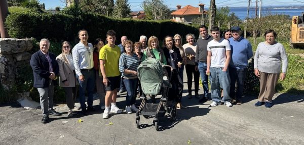 Currás estrea a nova pavimentación e mellora do seu camiño, cunha inversión de case 72.000€