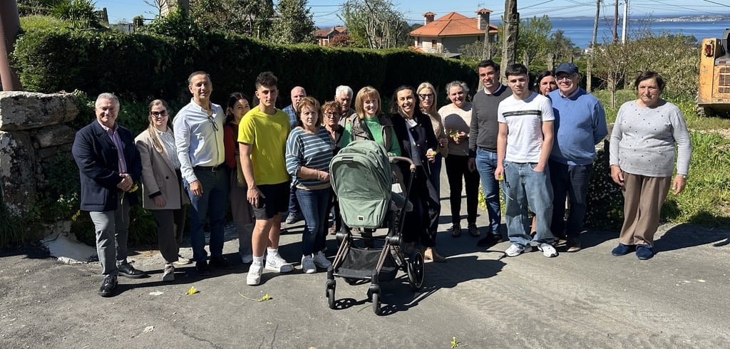 Currás estrea a nova pavimentación e mellora do seu camiño, cunha inversión de case 72.000€