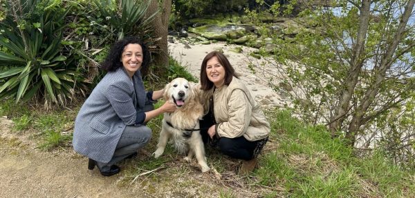 Marián Sanmartín, Cristina Acuña e Tambo na praia da Ribeira
