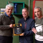 Novos desfibriladores para a Piscina Municipal, o San Narciso e o IES Illa de Tambo