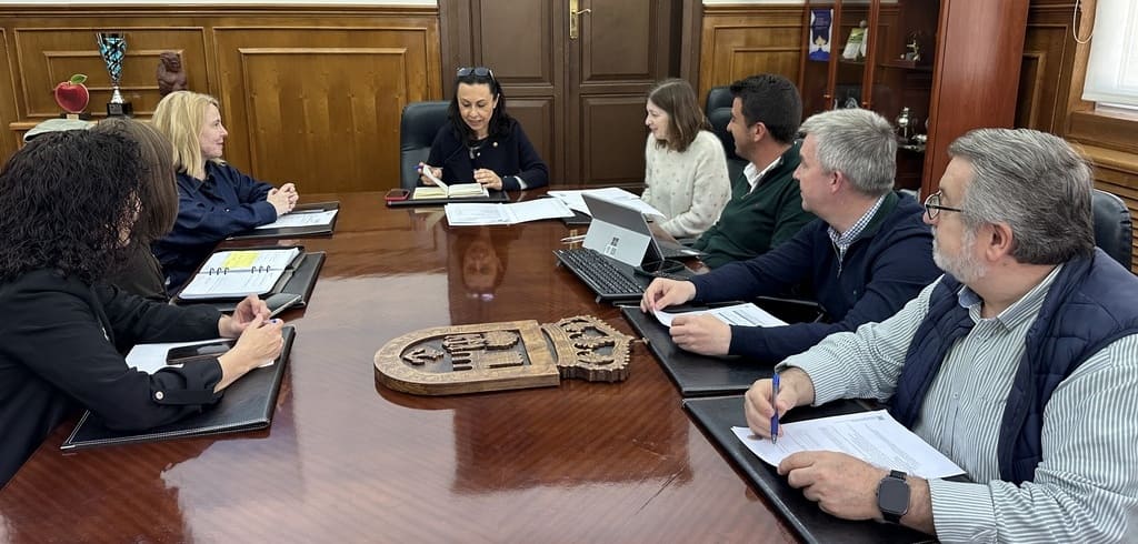 O Concello denega a licenza a Urbaser para crear unha base operativa na súa parcela de Pardavila